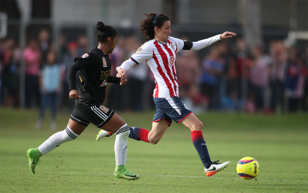 Las Chivas recibirán este viernes al conjunto de Tigres de la UANL en el segundo duelo de las semifinales./@ChivasFemenil