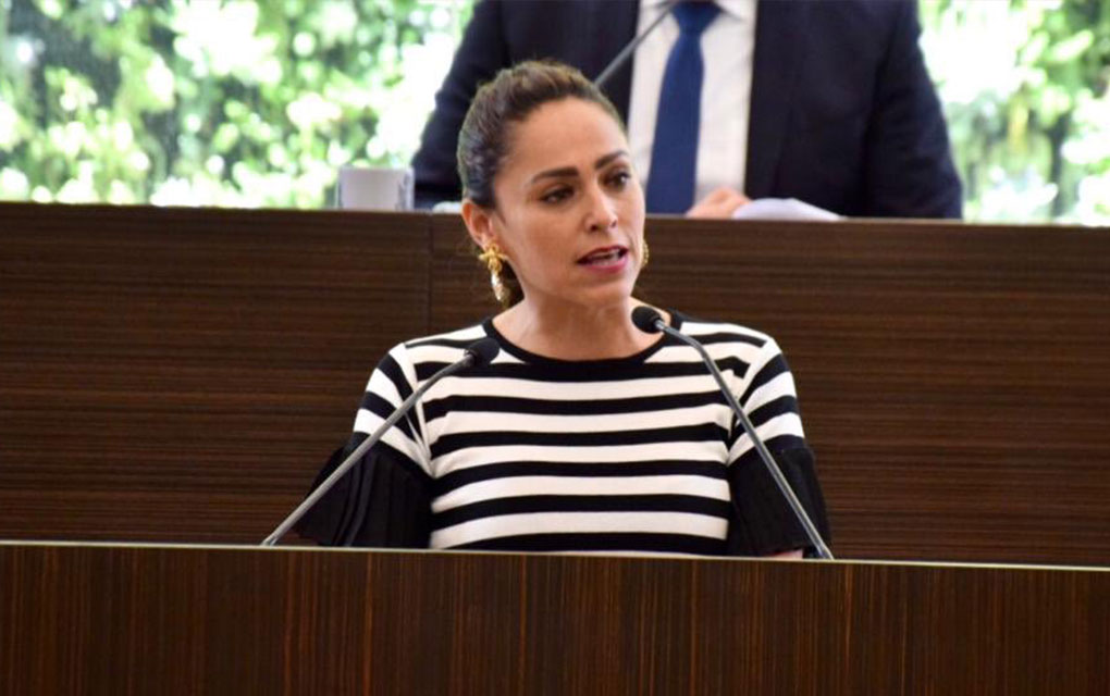 La diputada Abigail Arredondo indicó que había alternativas al cierre del Congreso de Querétaro. / Foto: Especial