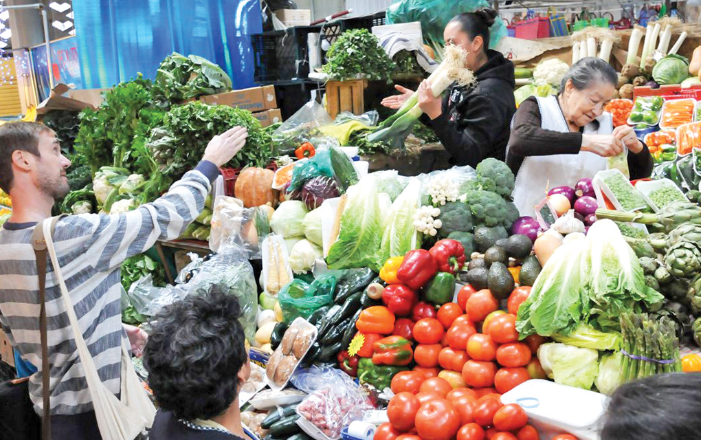 Alimentos y bebidas, los mayores gastos de familias mexicanas
