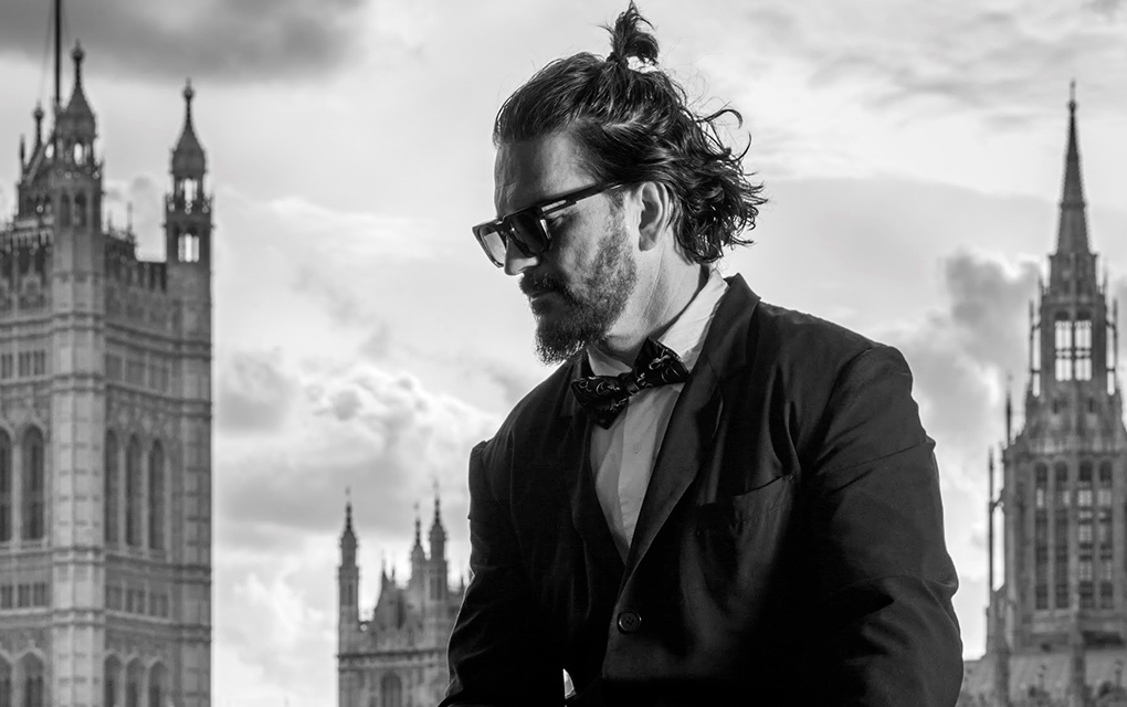 Ricardo Arjona lanza ‘Hongos’ un nuevo sencillo y video