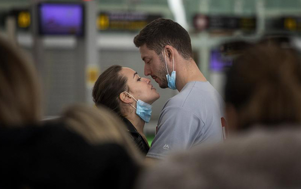 Con cariño, pero de lejitos… Hoy es el Día Internacional del Beso