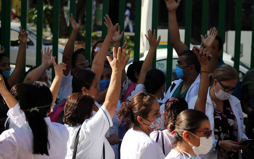 Médicos se han manifestado para exigir mejores condiciones para ejercer su trabajo en la pandemia.