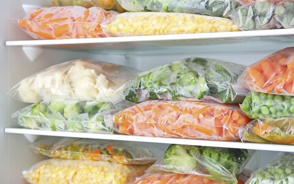 Los paquetes de alimentos forman parte del programa estatal para ayudar a la población contra el coronavirus