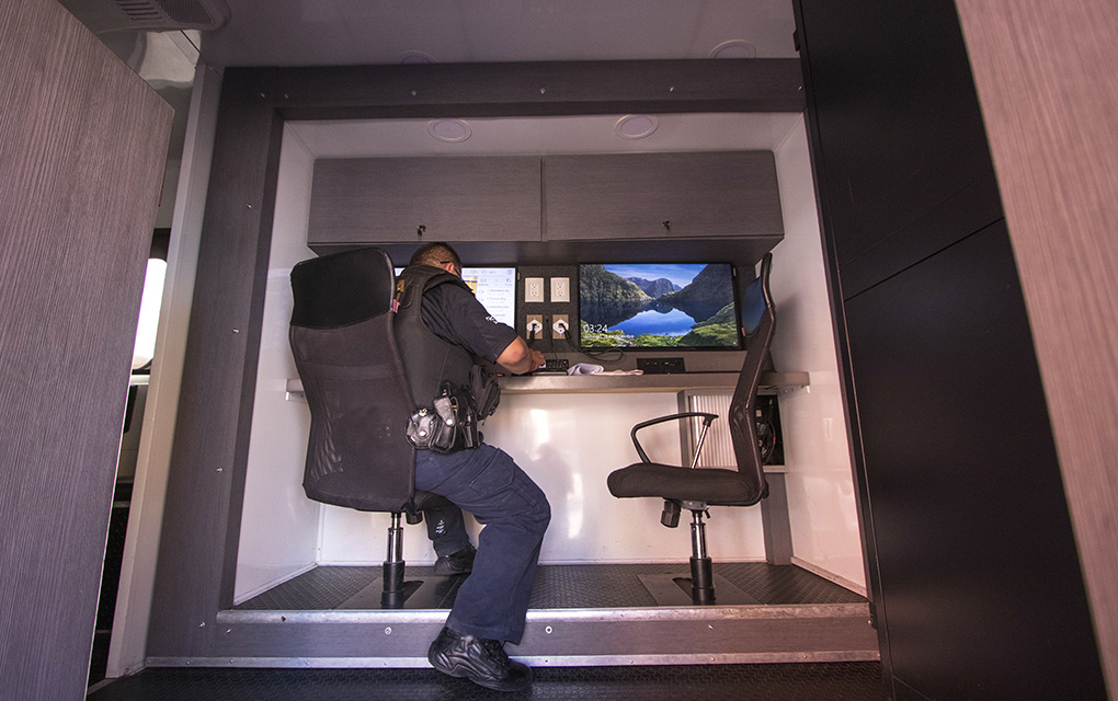 Las corporaciones de seguridad monitorean el panorama de Querétaro a través de la tecnología.