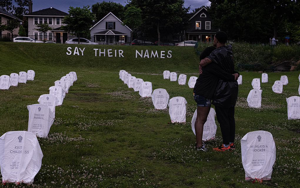 George Floyd, el hombre que quería emocionar al mundo / The New York Times