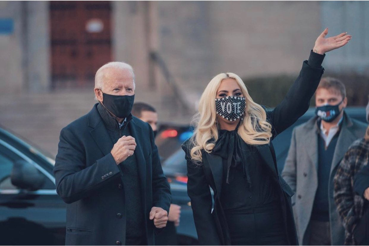 La cantante, que esta misma mañana intercambió ataques con Donald Trump, emitió su voto en Pensilvania (ESPECIAL)
