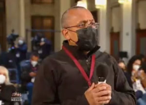 Periodistas se manifiestan en conferencia de AMLO 