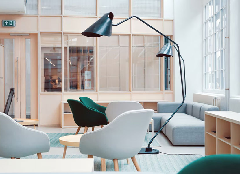 Muebles y decoración: qué se necesita para equipar una oficina
