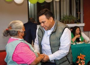 Festejan Día de las madres en Huimilpan con entrega de electrodómesticos