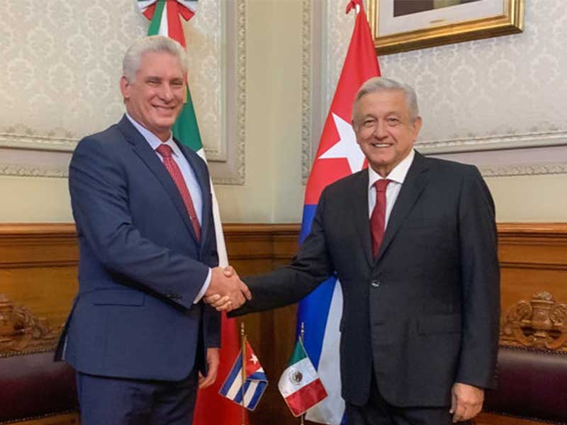 Reciben a AMLO en el Palacio de la Revolución en Cuba