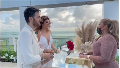 Emma Ferro en su boda con Fernando.