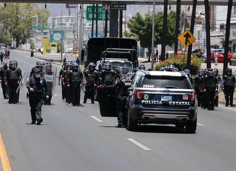 Los granaderos arribaron a la zona