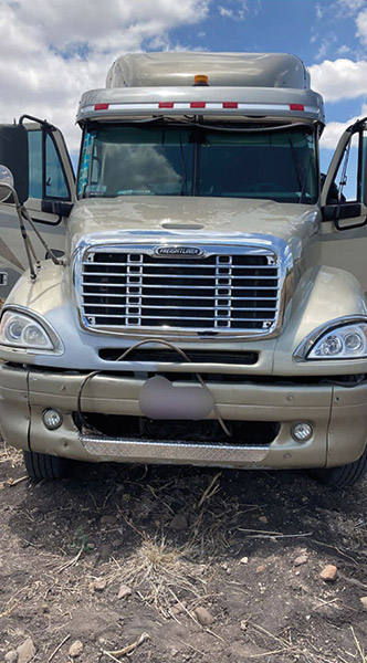 Recuperan tráiler robado de Julión Álvarez en el Norponiente de Querétaro