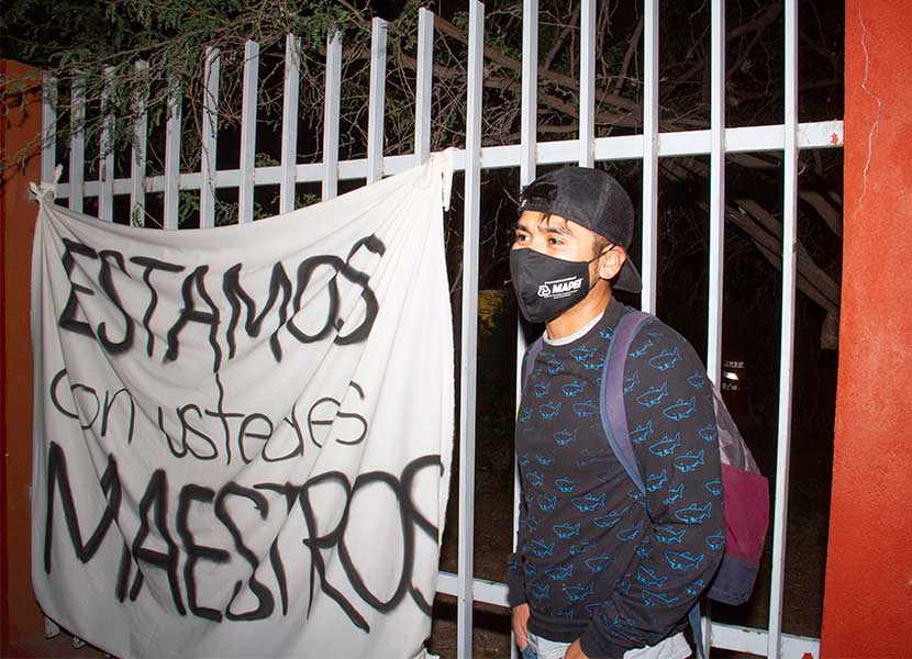 Mantas en la Telesecundaria de El Salitre