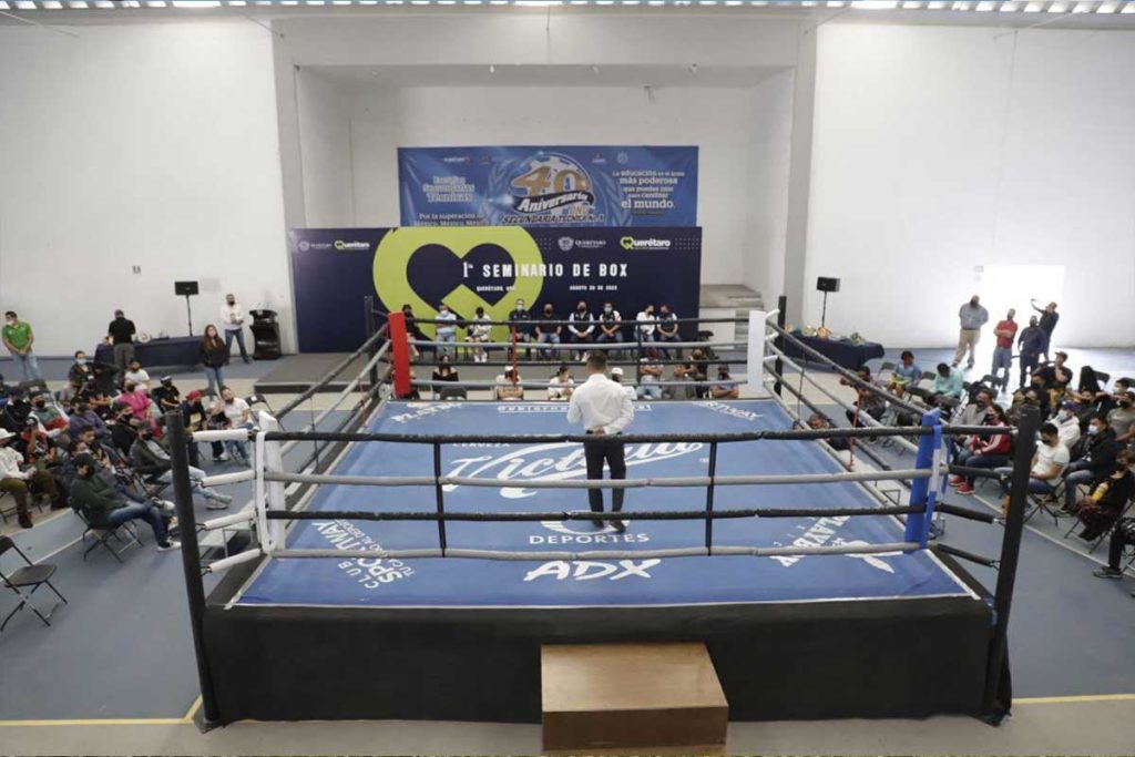 Inauguró el primer seminario de box con expertos en el tema.