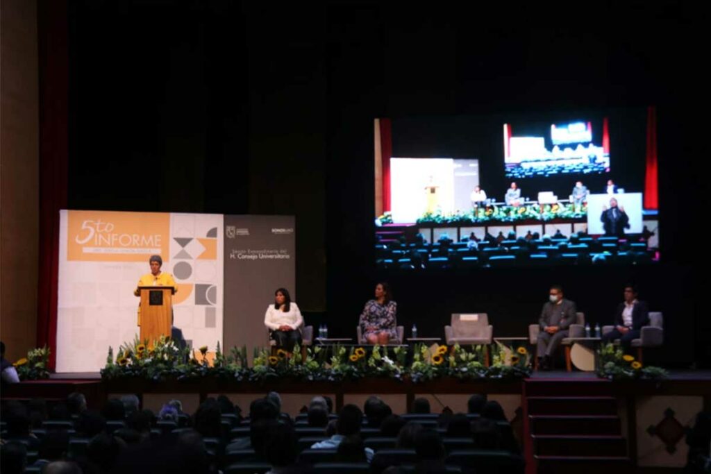 Teresa García presenta quinto informe como rectora de la UAQ