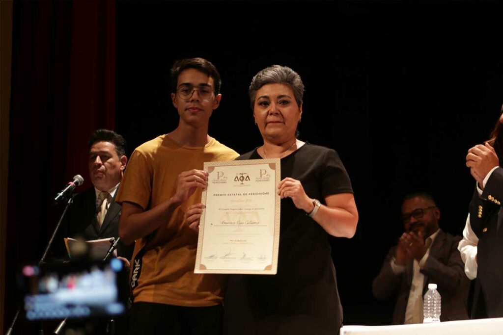 Reconocen a periodistas del estado de Querétaro