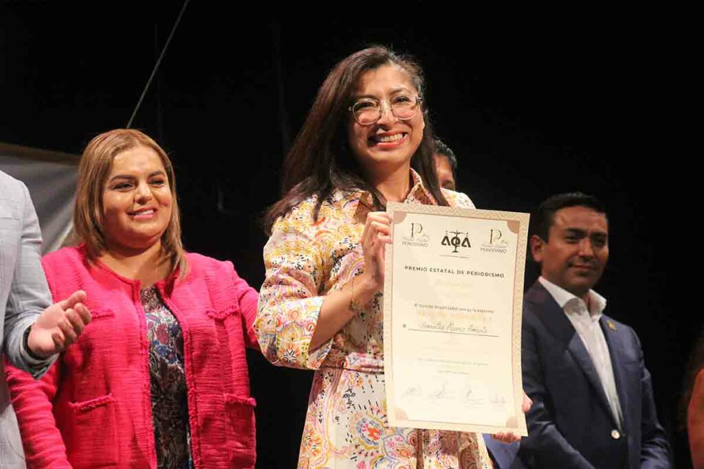 Reconocen a periodistas del estado de Querétaro