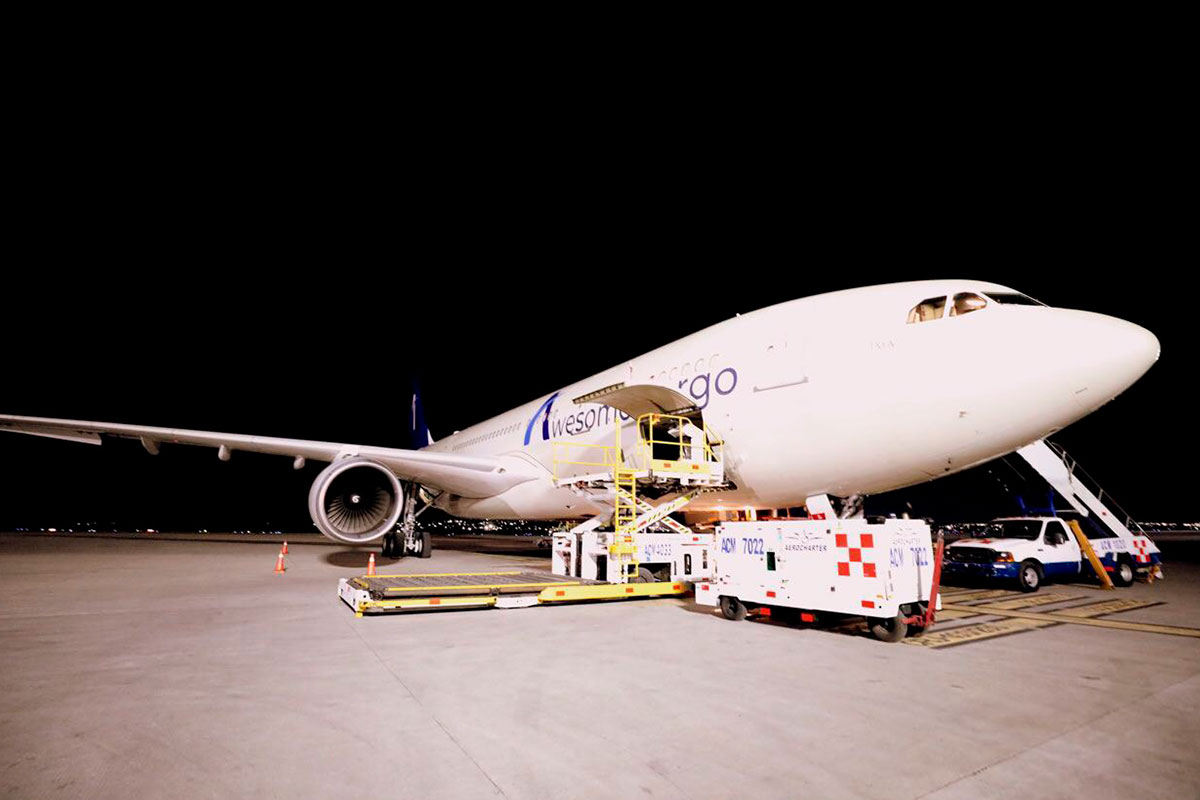 Car Herrera supervisa envío aéreo de ayuda para damnificados por huracán Otis