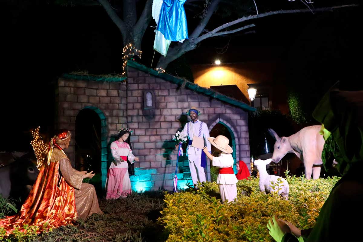 Iluminación navideña llega al Centro Histórico de Querétaro