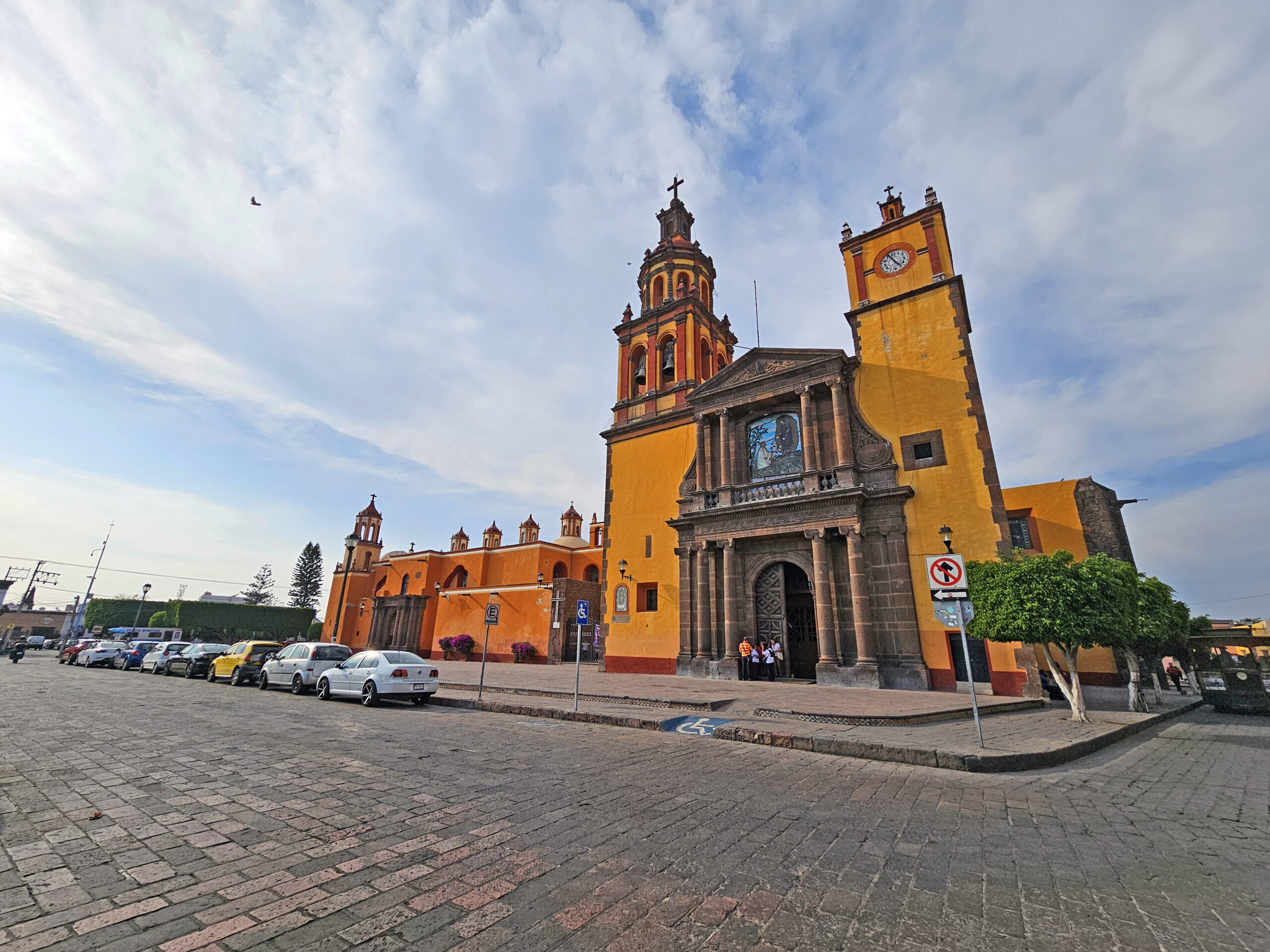 En las próximas elecciones municipales de San Juan del Río, Querétaro, se define más que una presidencia: se decide el futuro de una comunidad arraigada en la historia y la prosperidad.