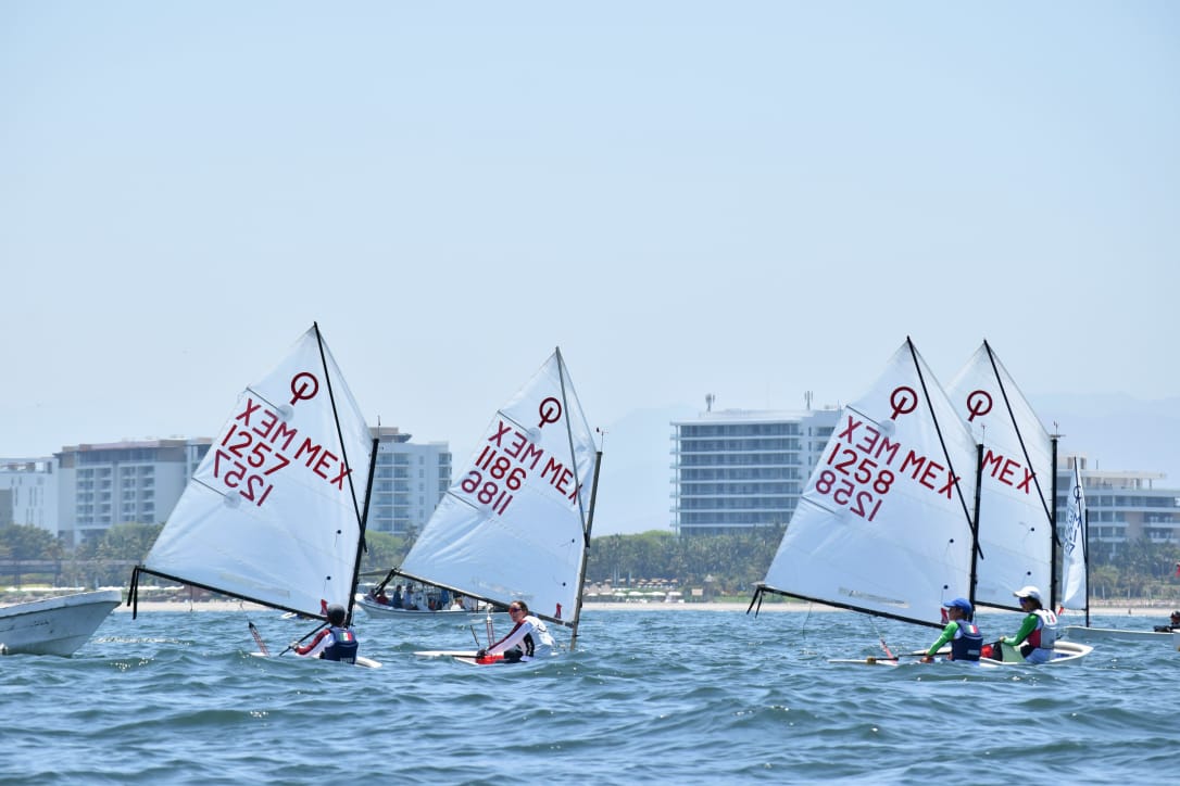 La delegación mexiquense cosechó 10 medallas en la competencia de Vela.