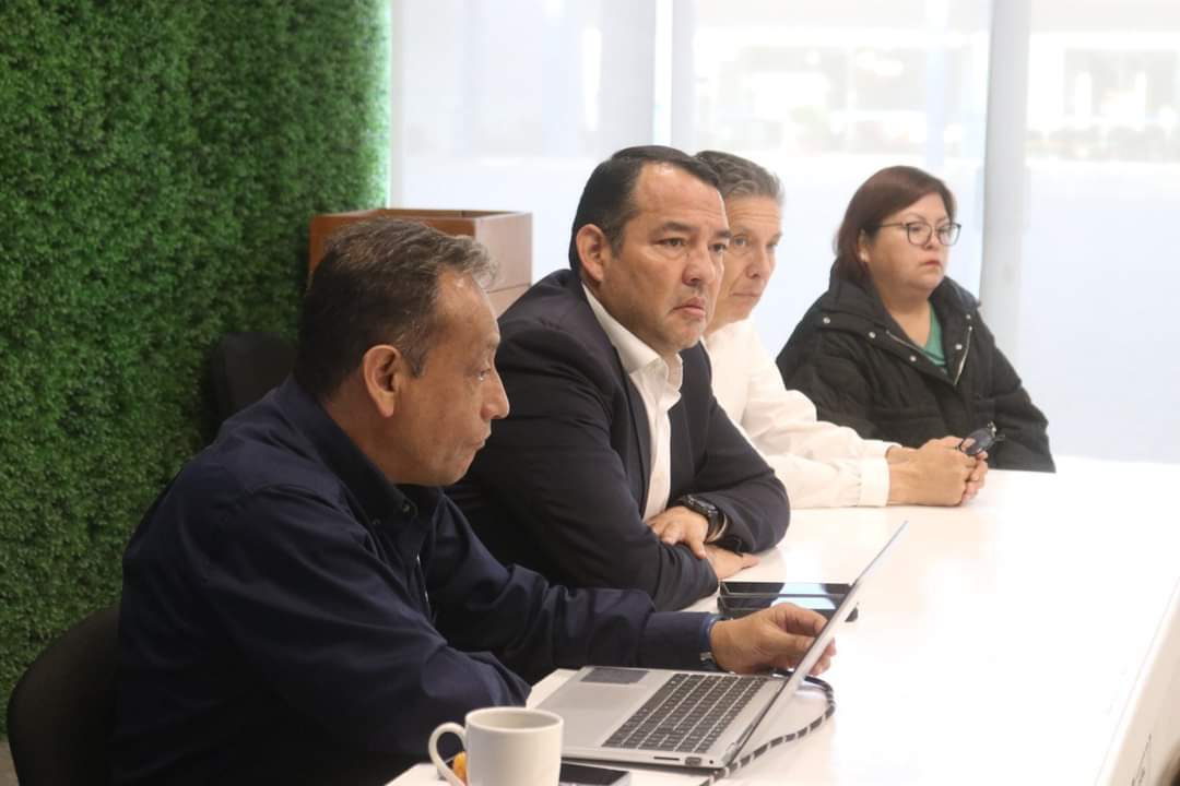 El alcalde señaló que ha instruido a directores y secretarios mantenerse alertas y atender cualquier emergencia en caso de presentarse.