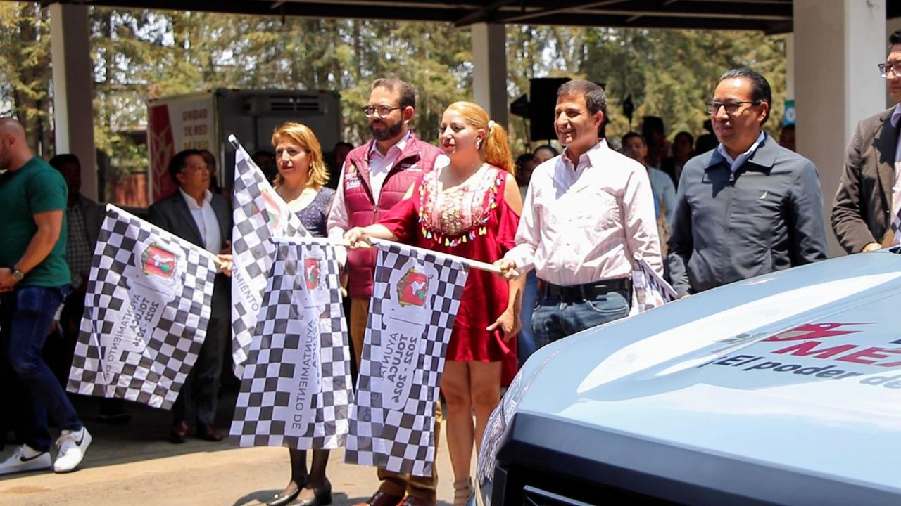 Macarena Montoya Olvera, Secretaria de Salud da banderazo de salida a 14 vehículos nuevos.