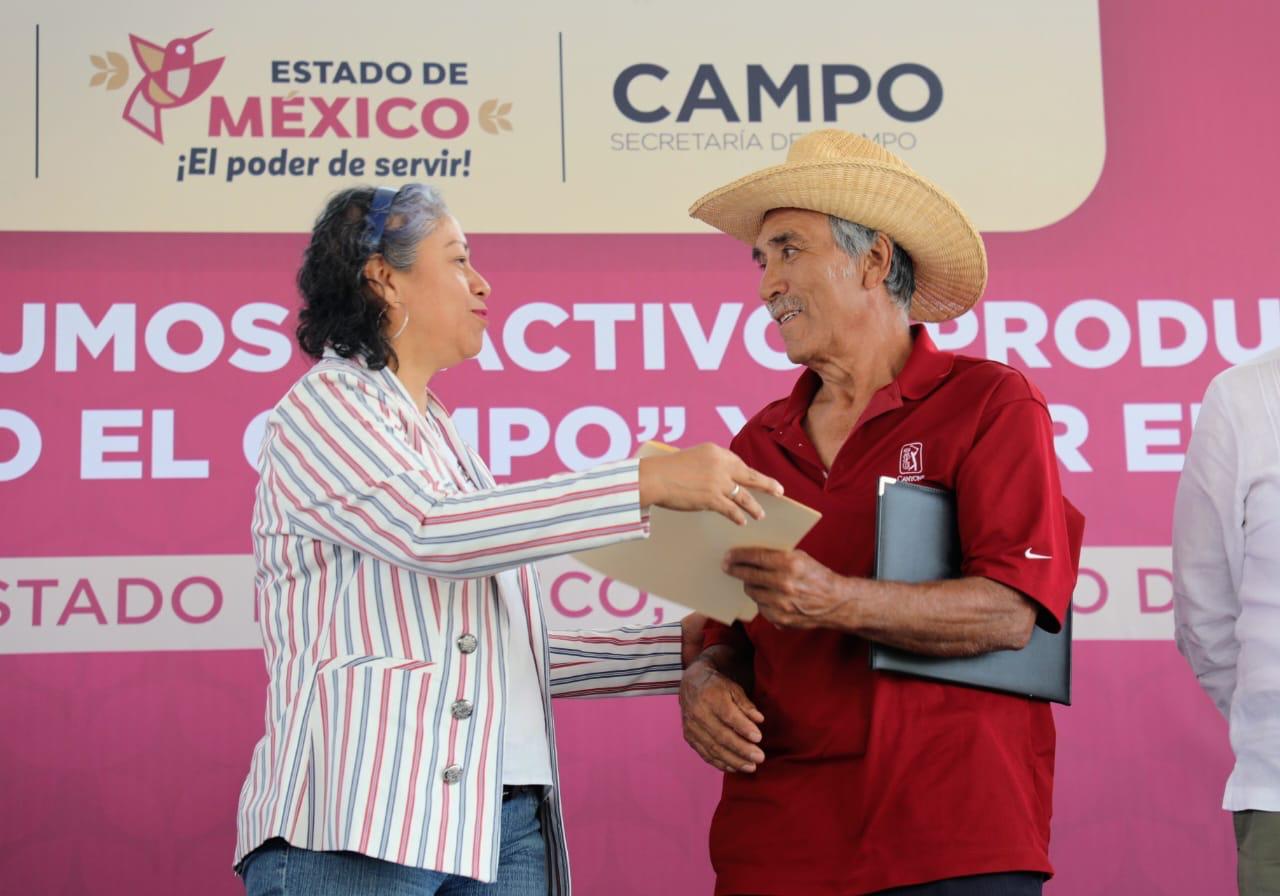 Se entregaron apoyos de los programas “Transformando el Campo” y “Por el Rescate del Campo”.