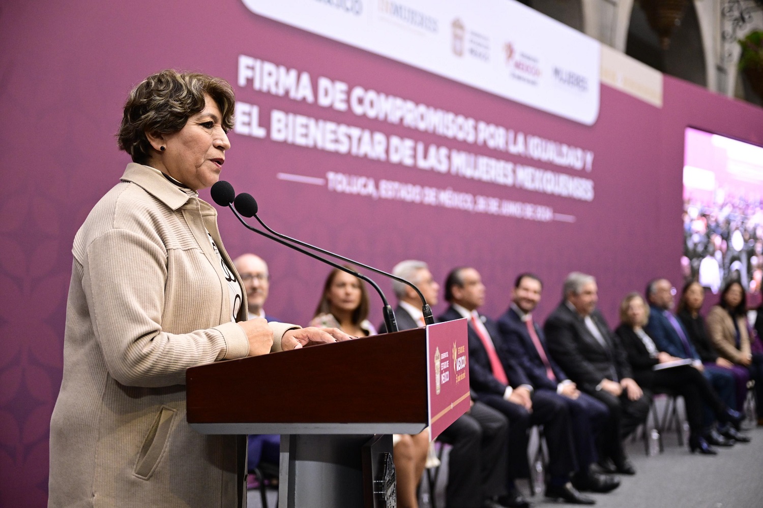 os legisladores se comprometieron a crear políticas públicas en favor de las mujeres mexiquenses.