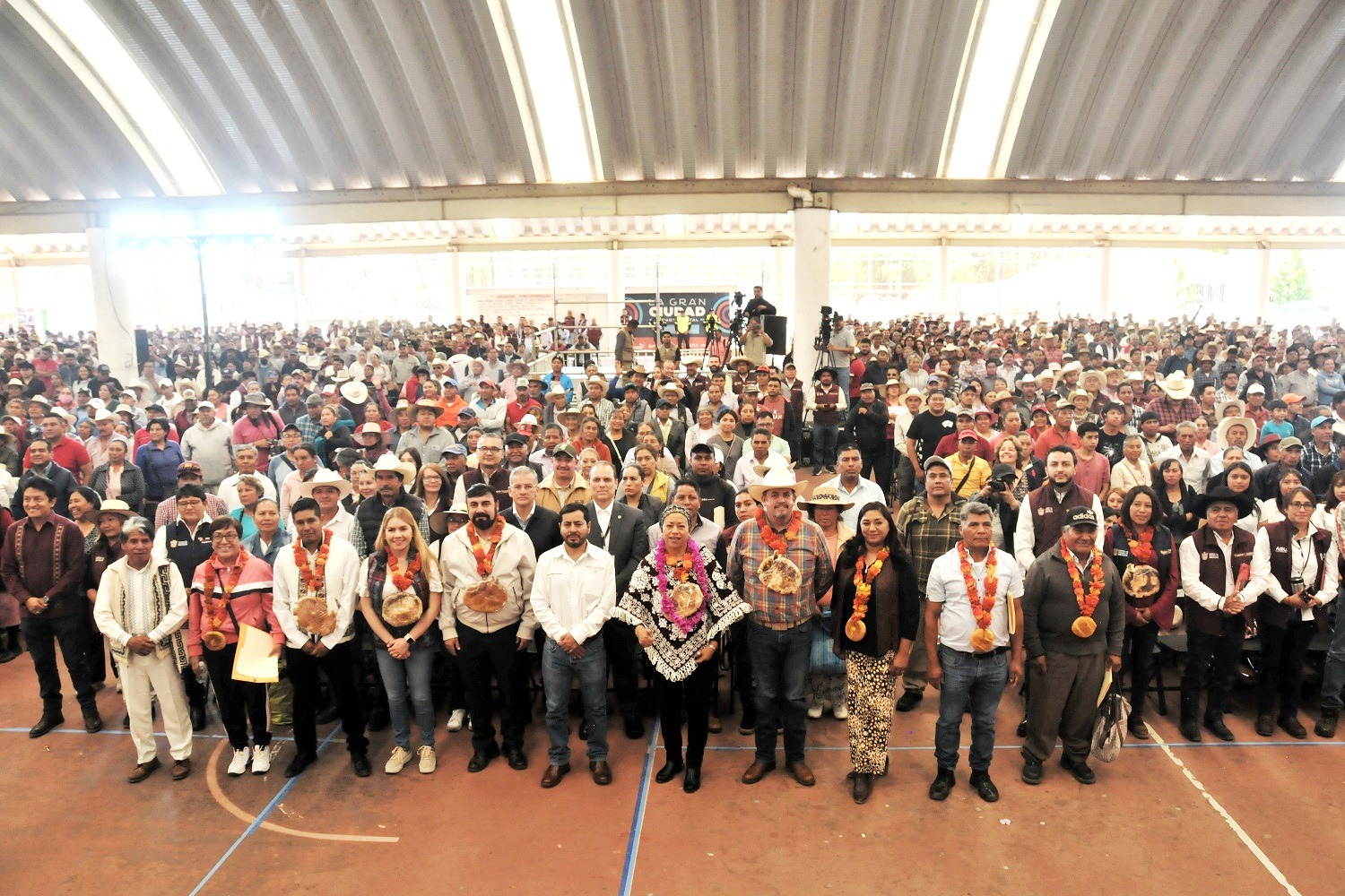 Se benefició a 3 mil 631 unidades de producción en los municipios de Atlacomulco, Acambay, El Oro, Ixtlahuaca, Jiquipilco, Jocotitlán, Temascalcingo, San Felipe del Progreso y San José del Rincón.