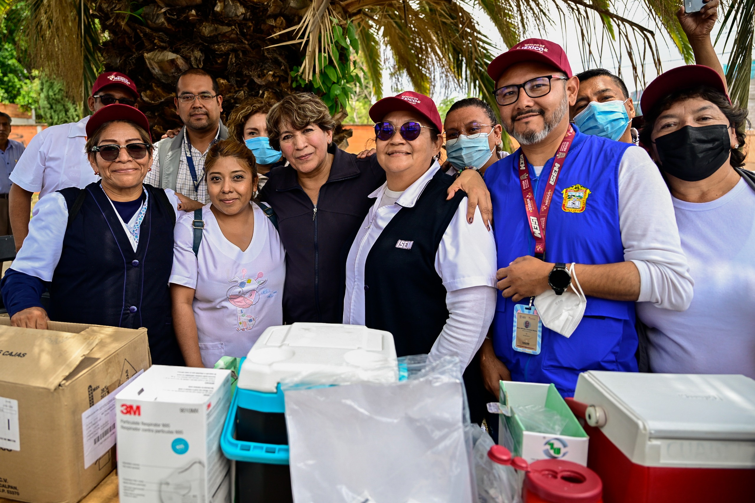 La Secretaría de Salud desplaza una unidad móvil de primer nivel, realiza brigadas saneamiento básico, entrega de medicinas, aplicación de vacunas y entrega de material de limpieza.