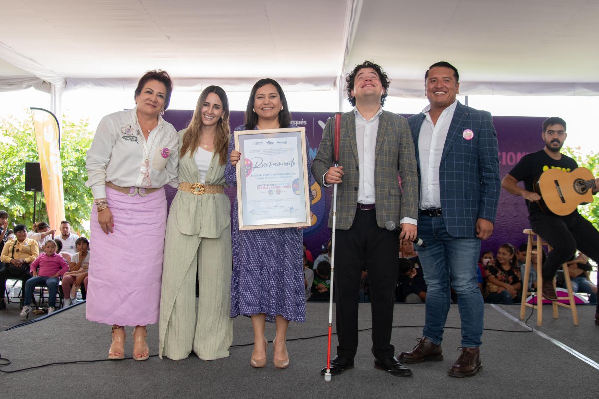 El Marqués imparte conferencias para prevenir adicciones