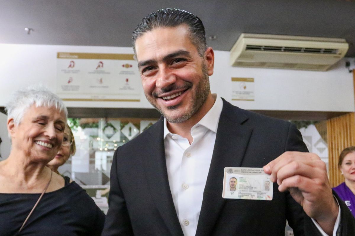 Omar García Harfuch emitiendo el voto