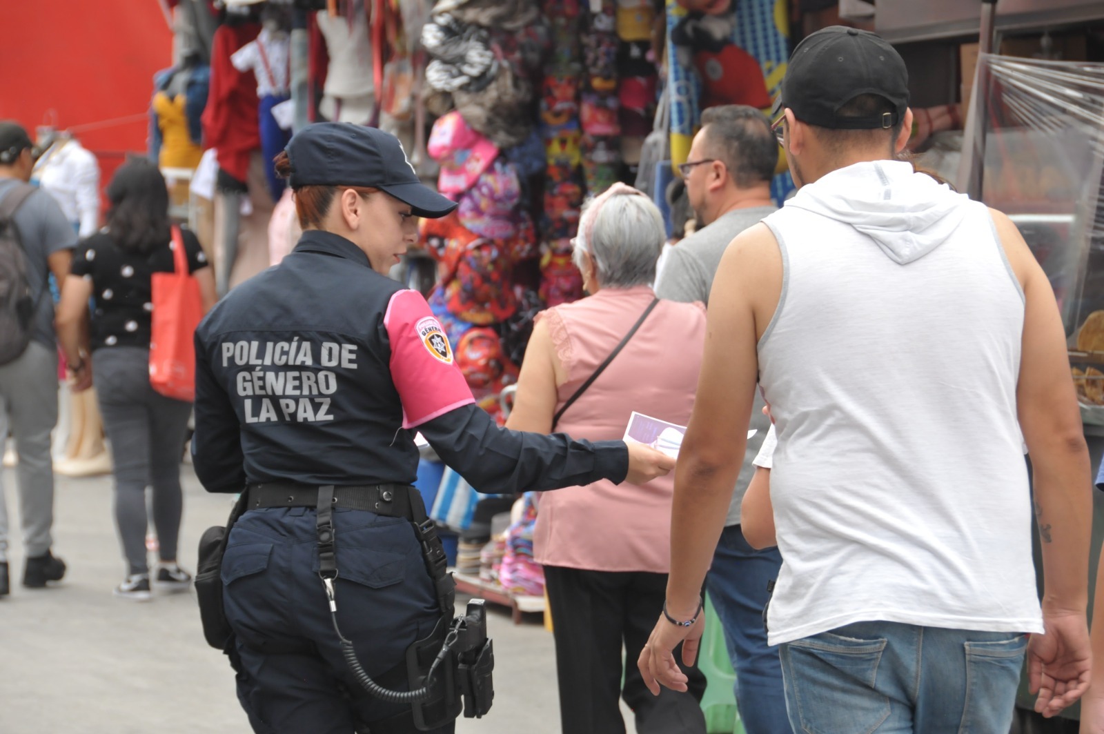 Esta estrategia no solo se centra en la intervención inmediata, sino también en la prevención.