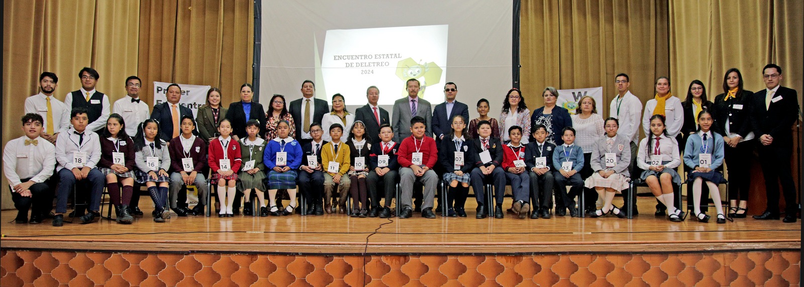 En el Primer Encuentro Estatal de Deletreo “Spelling Bee” 2024 participaron 20 estudiantes de diversas escuelas de la entidad.