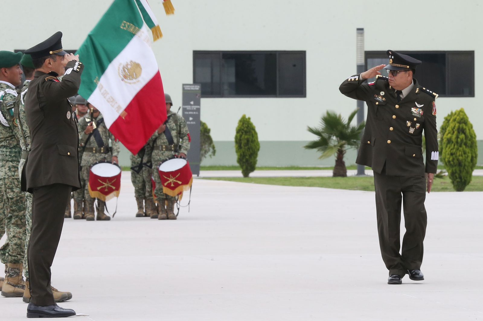 El General de Brigada Diplomado de Estado Mayor José Manuel Ramírez Martínez, es nombrado Comandante de la 37 Zona Militar.