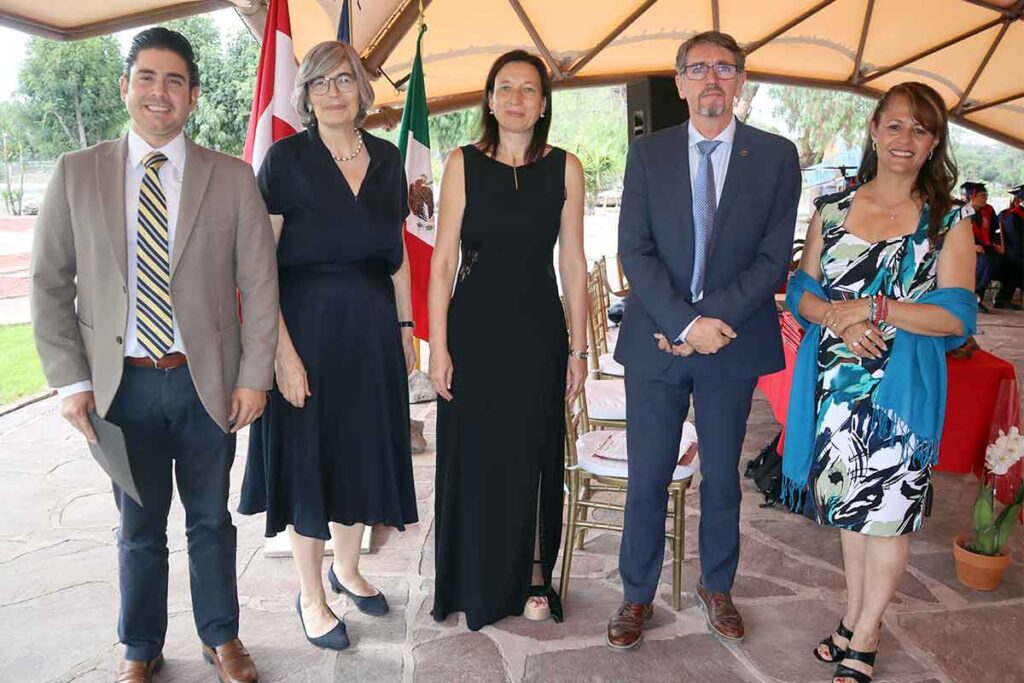 Alumnos de la tercera generación del Colegio Austriaco Mexicano realizan su graduación