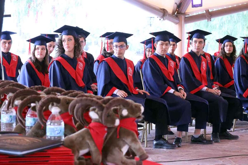 Alumnos de la tercera generación del Colegio Austriaco Mexicano realizan su graduación