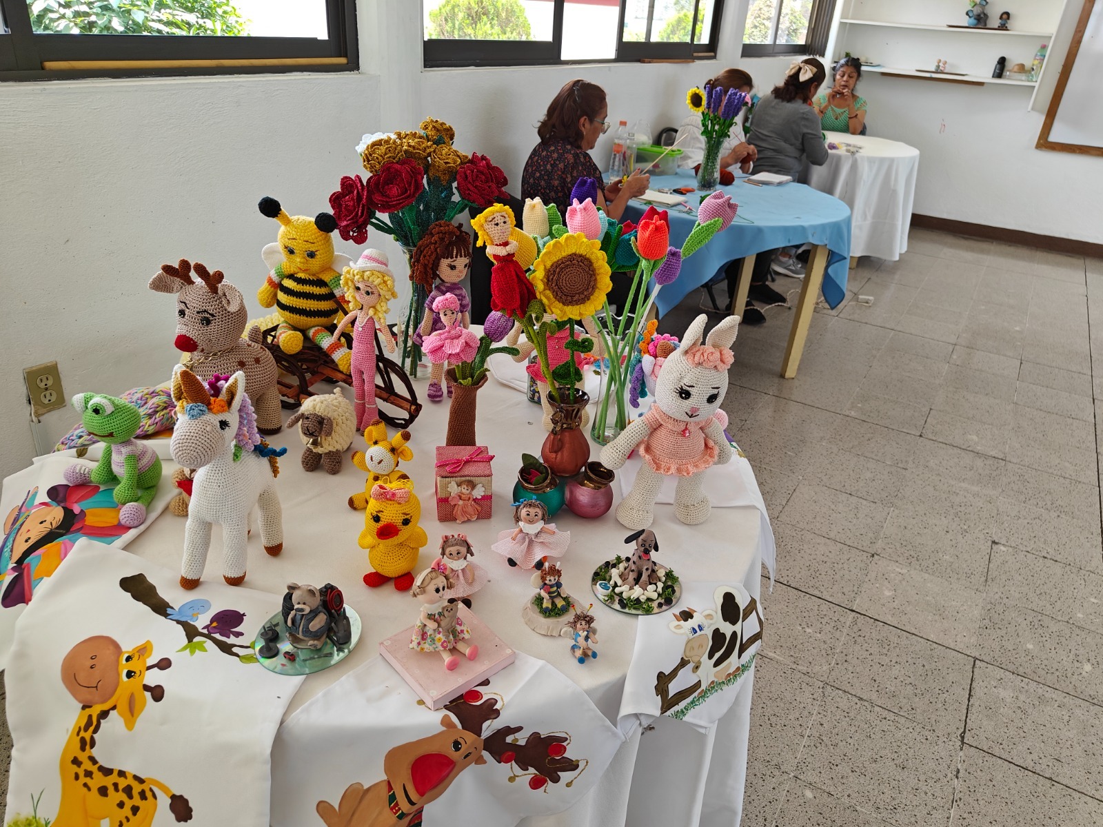 Alumnas del DIFEM desarrollaron sus habilidades en el curso de amigurumis.