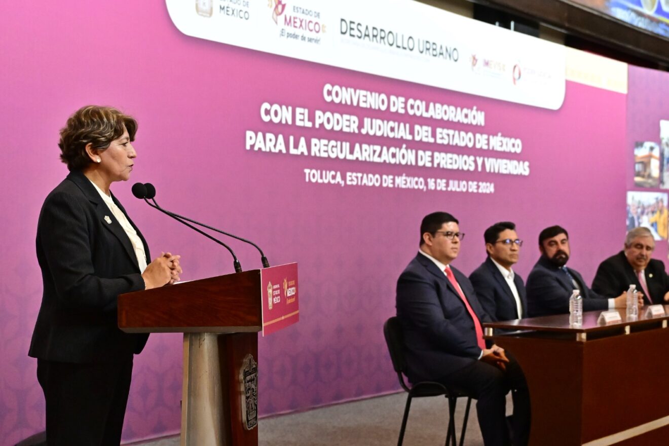 Delfina Gómez firma convenio con el Poder Judicial para regularizar predios