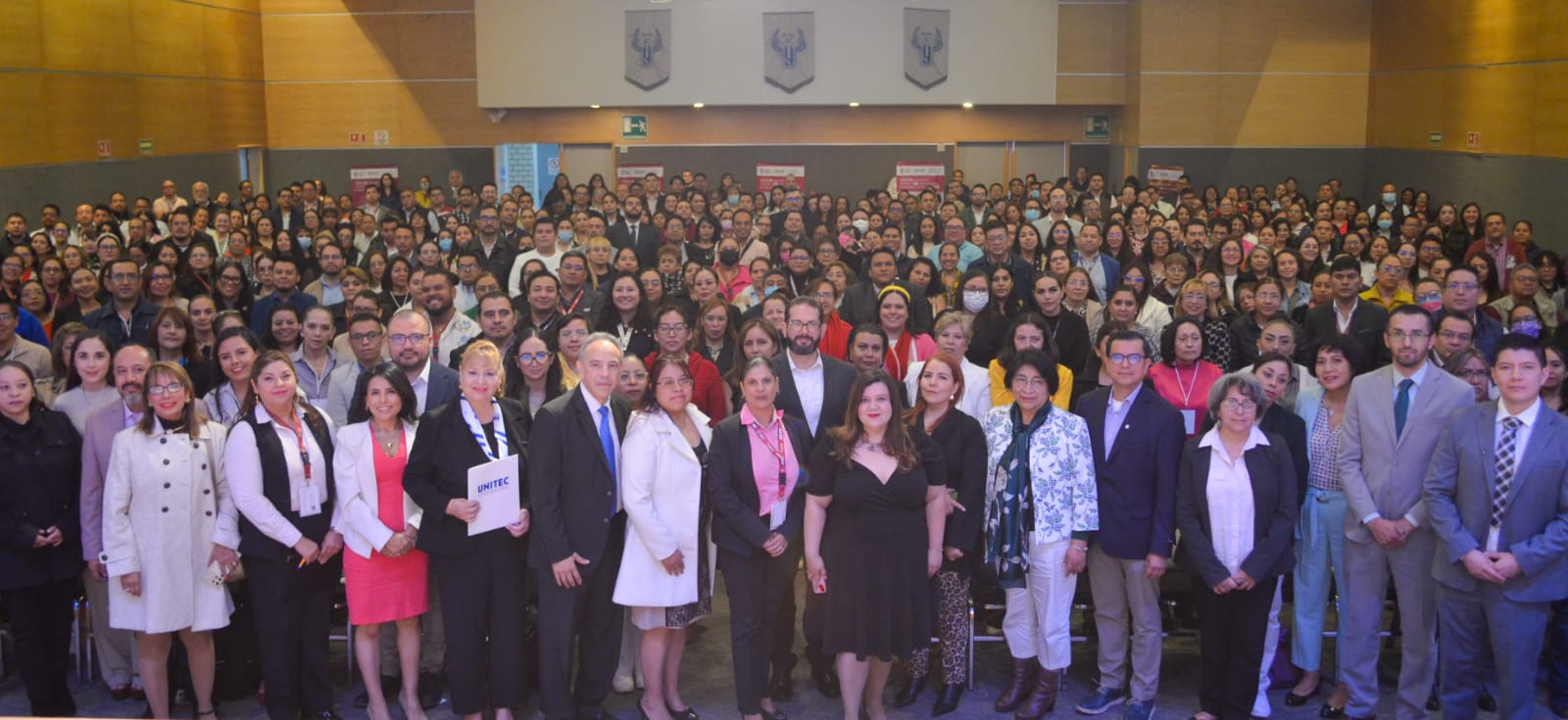 Autoridades de salud de Edomex y a nivel federal se reúnen para fortalecer los servicios médicos con un enfoque humanista.