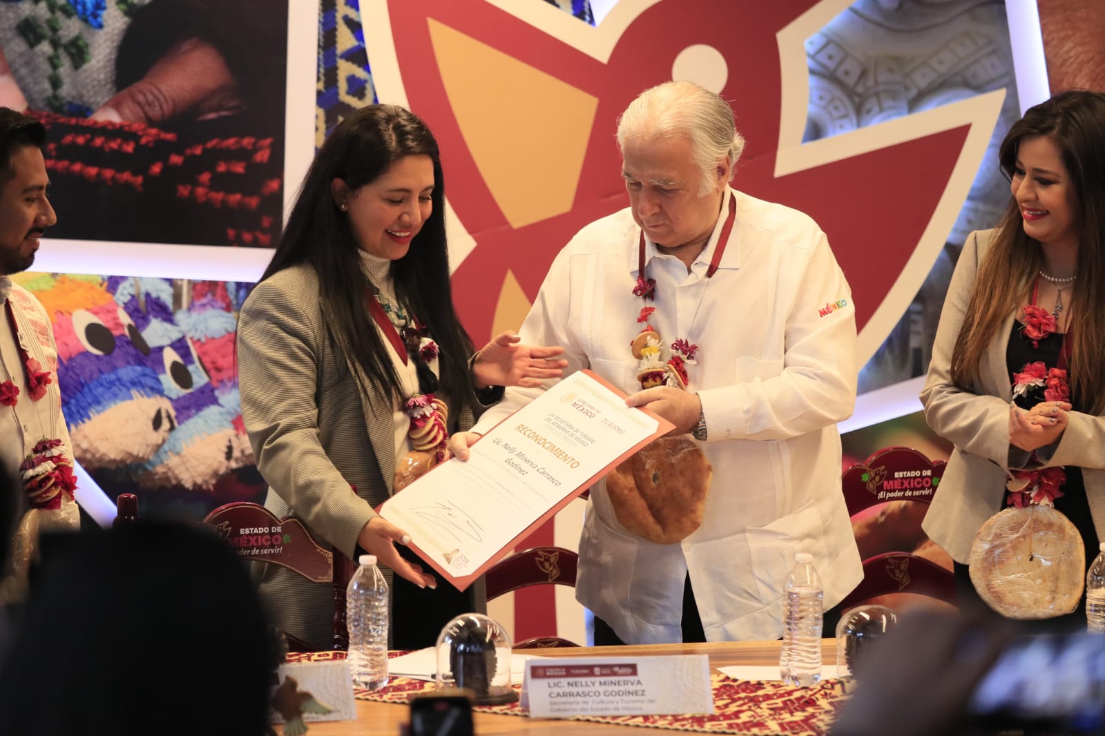 Con la participación del Estado de México en Punto México incentiva el acercamiento entre artesanos, productores y compradores.