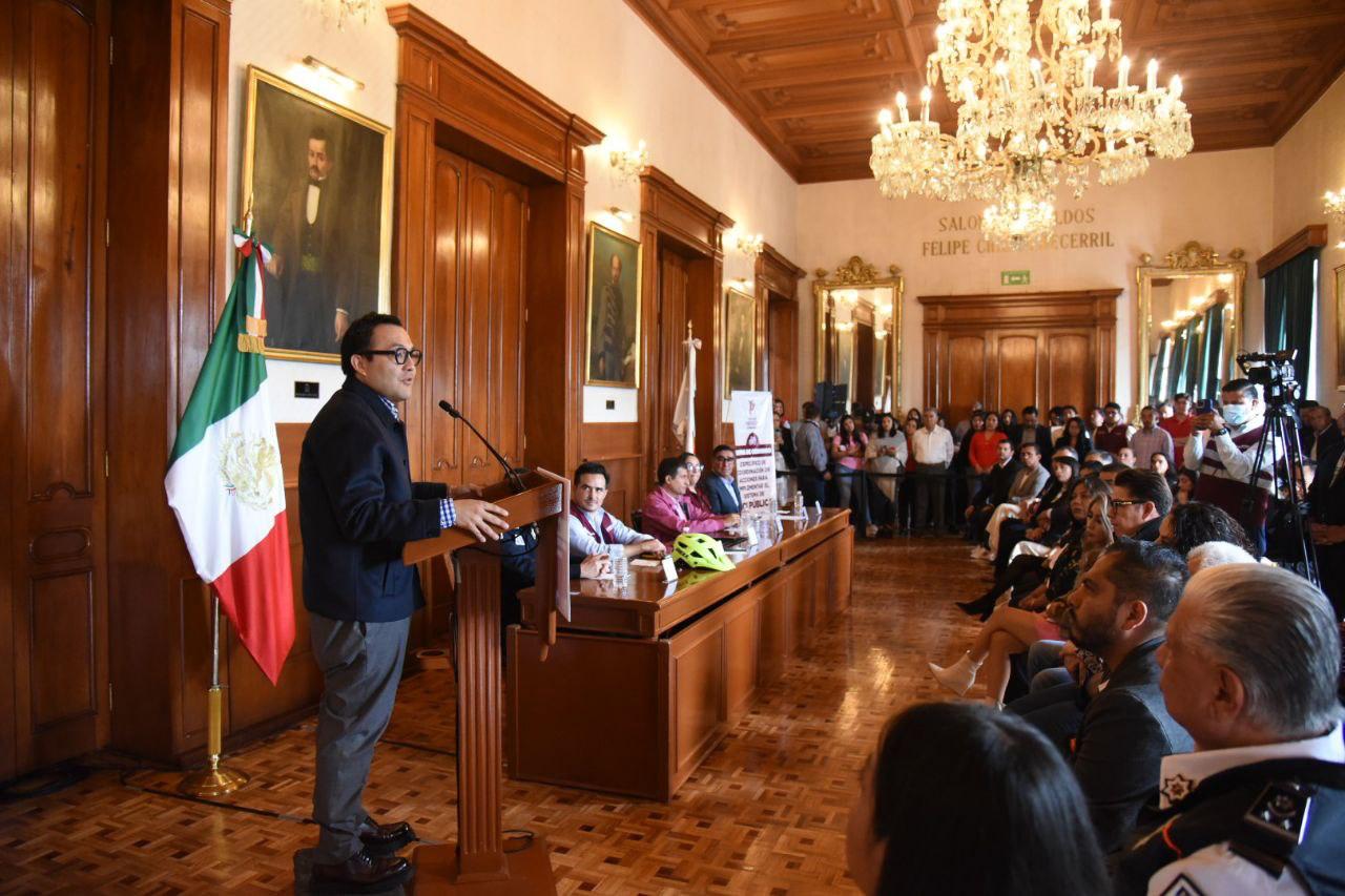 Representantes del Gobierno de Toluca y del Estado de México presentan los planes del sistema “Bici Pública”.