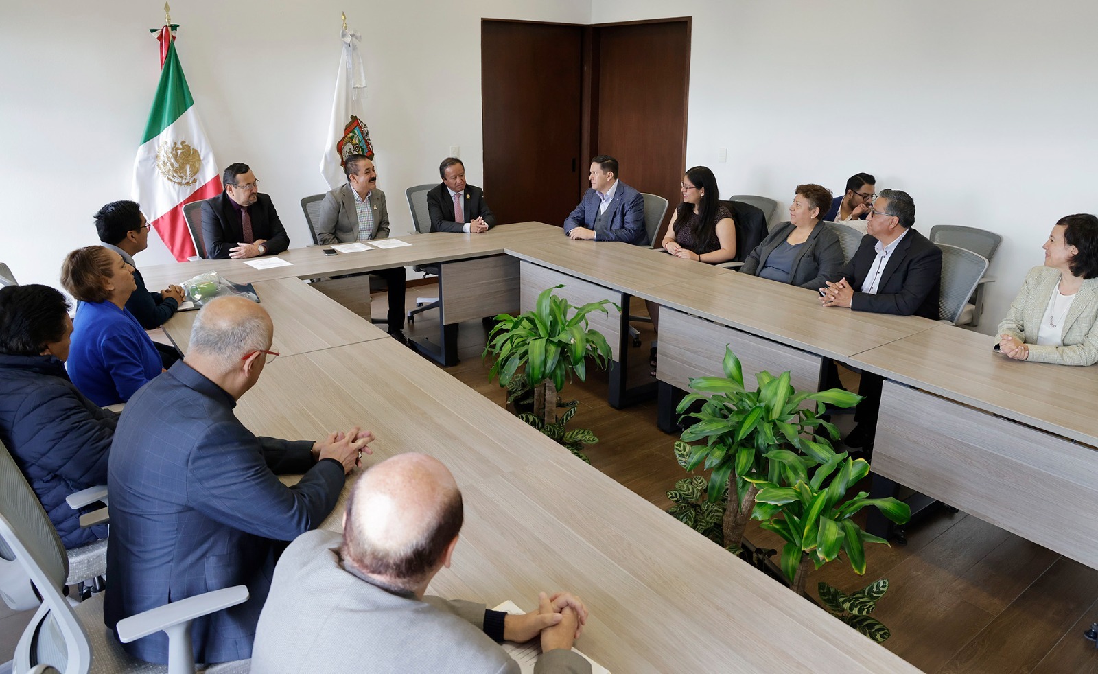 Asistirán a talleres, visitarán el centro de entrenamiento técnico y la planta de manufactura para que conozcan los procesos y amplíen su conocimiento.