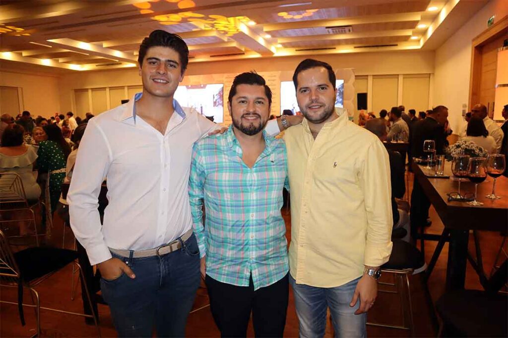 CIEN Grupo Inmobiliaria ofrece el Friends & Family de un proyecto de su línea Multicomercial Querétaro, llamado Multicentro de Salud