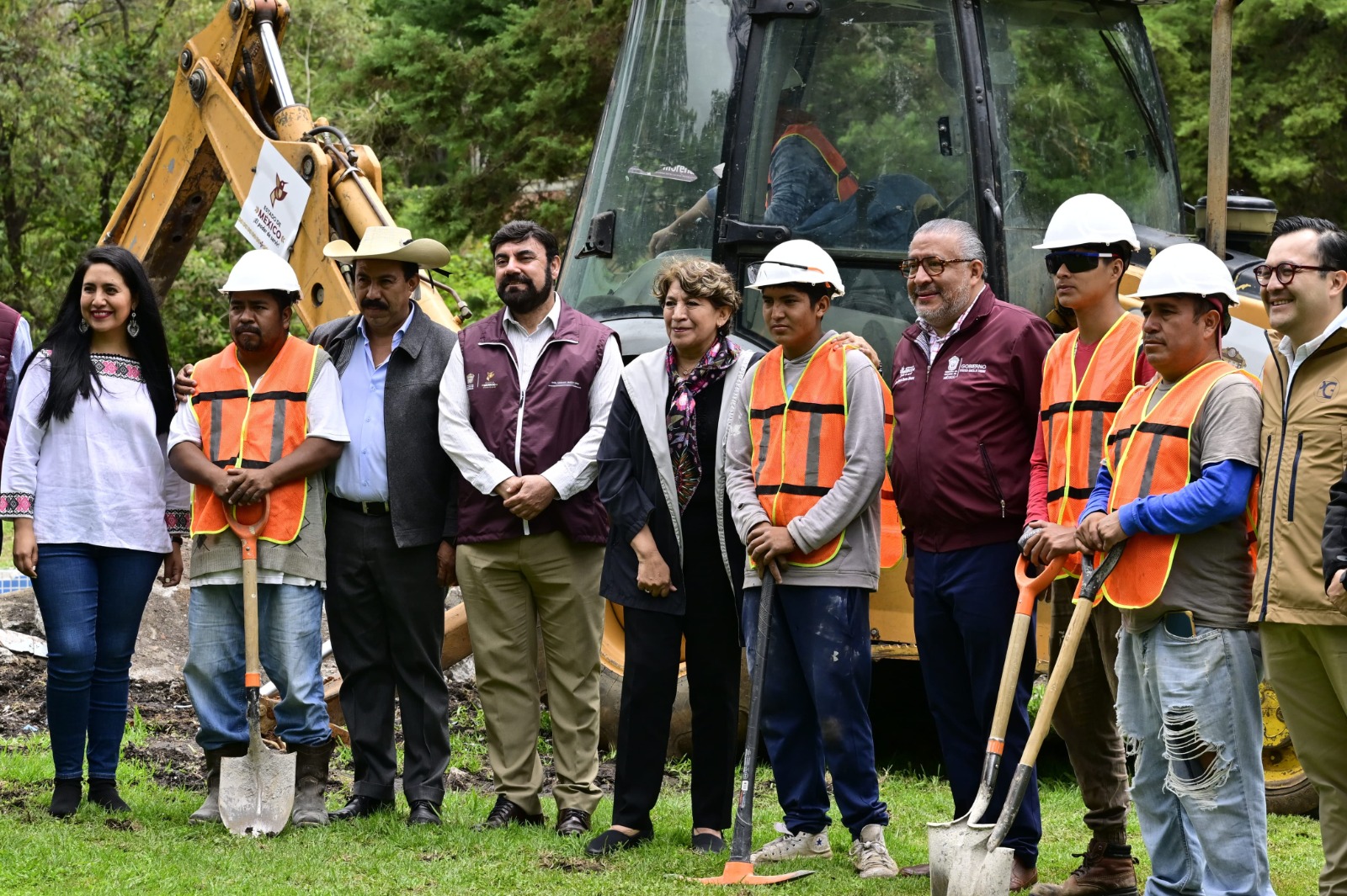 Como parte del programa de Obra Pública 2024 inicia la modernización del Balneario “Las Salinas” en Ixtapan del Oro y la rehabilitación de la Unidad Deportiva en Donato Guerra.