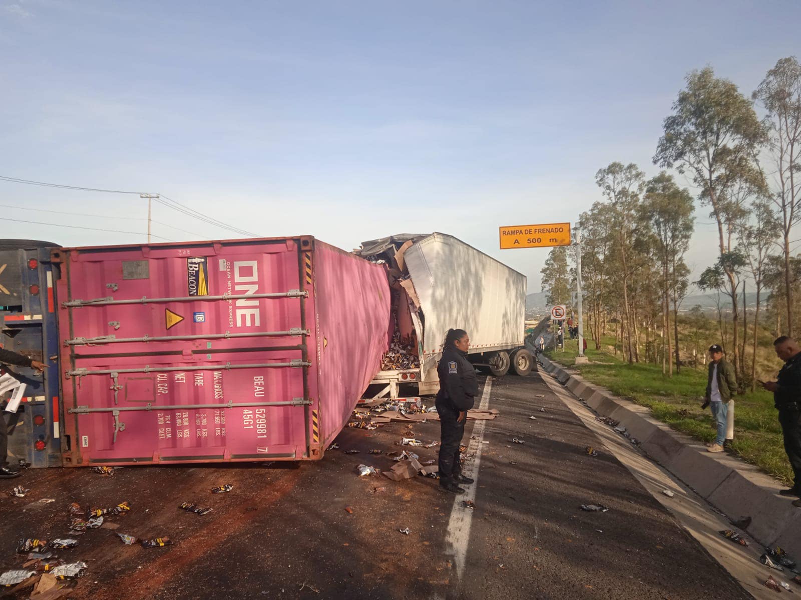 El accidente dejó como saldo una persona fallecida y 12 lesionadas.