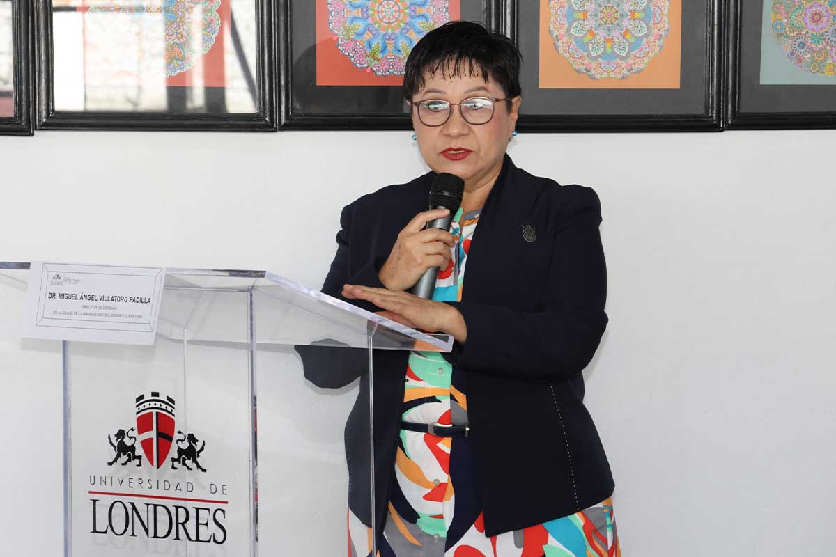 secretaria de Salud, Martina Pérez Rendón
