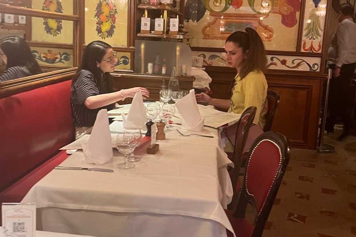Ana-Gabriela-Guevara-en-París